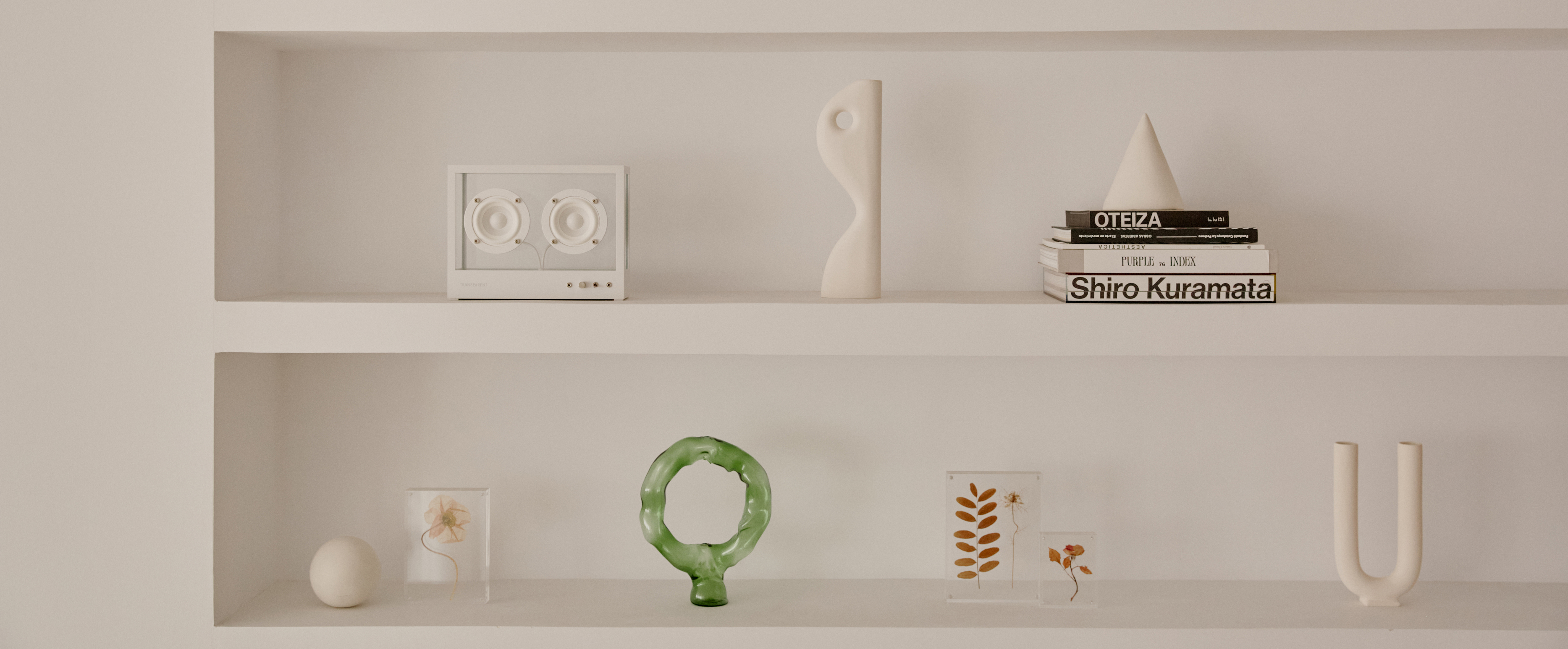 Transparent Speaker — интерьер